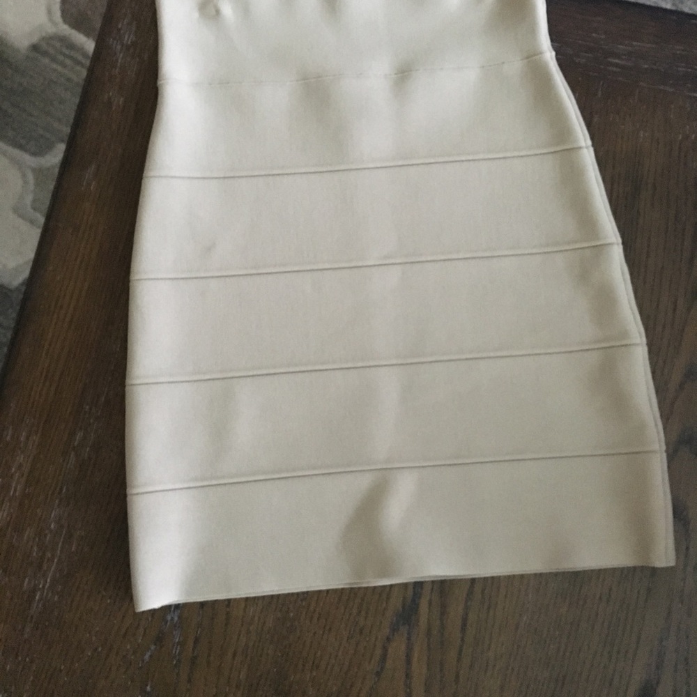 BCBG MAXAZRIA bodycon skirt